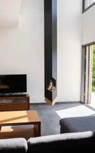 Flamaquartz suspended fireplace